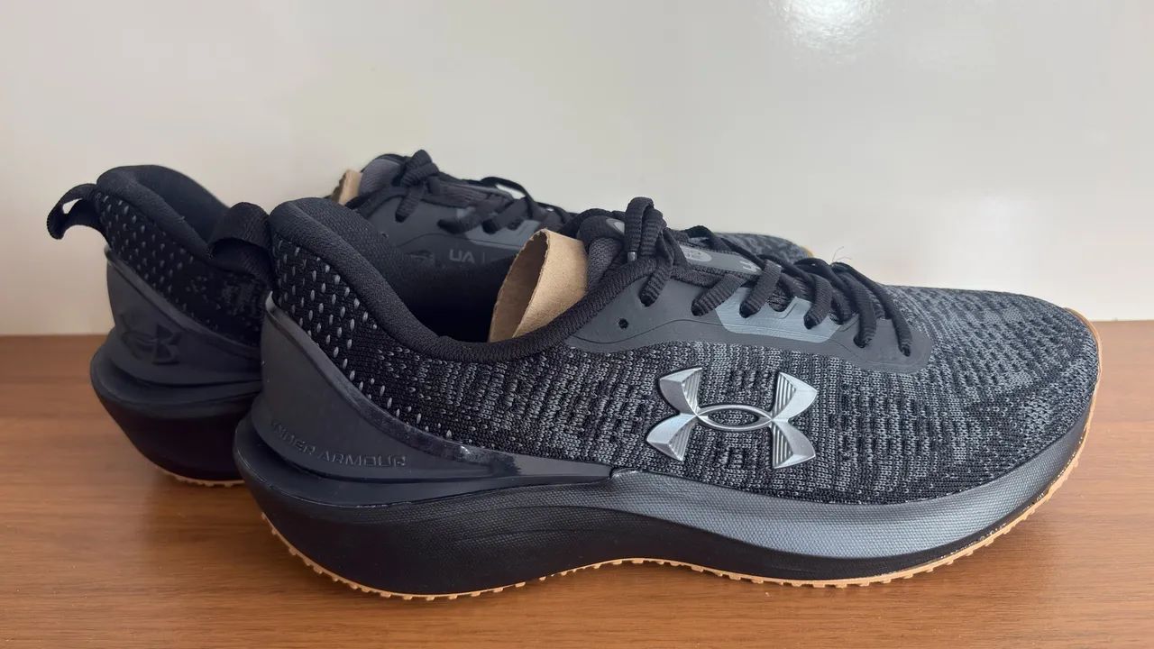 Tênis Under Armour 43