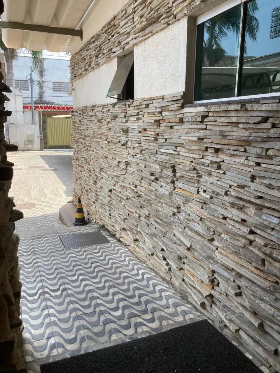 Apt 2/4 Perto Pça A incluso Cond e Água  - Foto 5