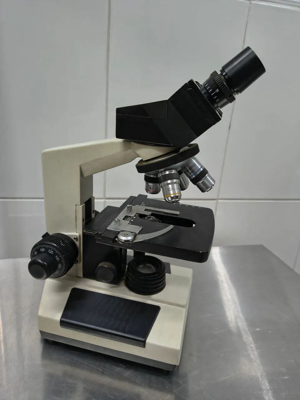 Microscópio binocular ótimo estado!