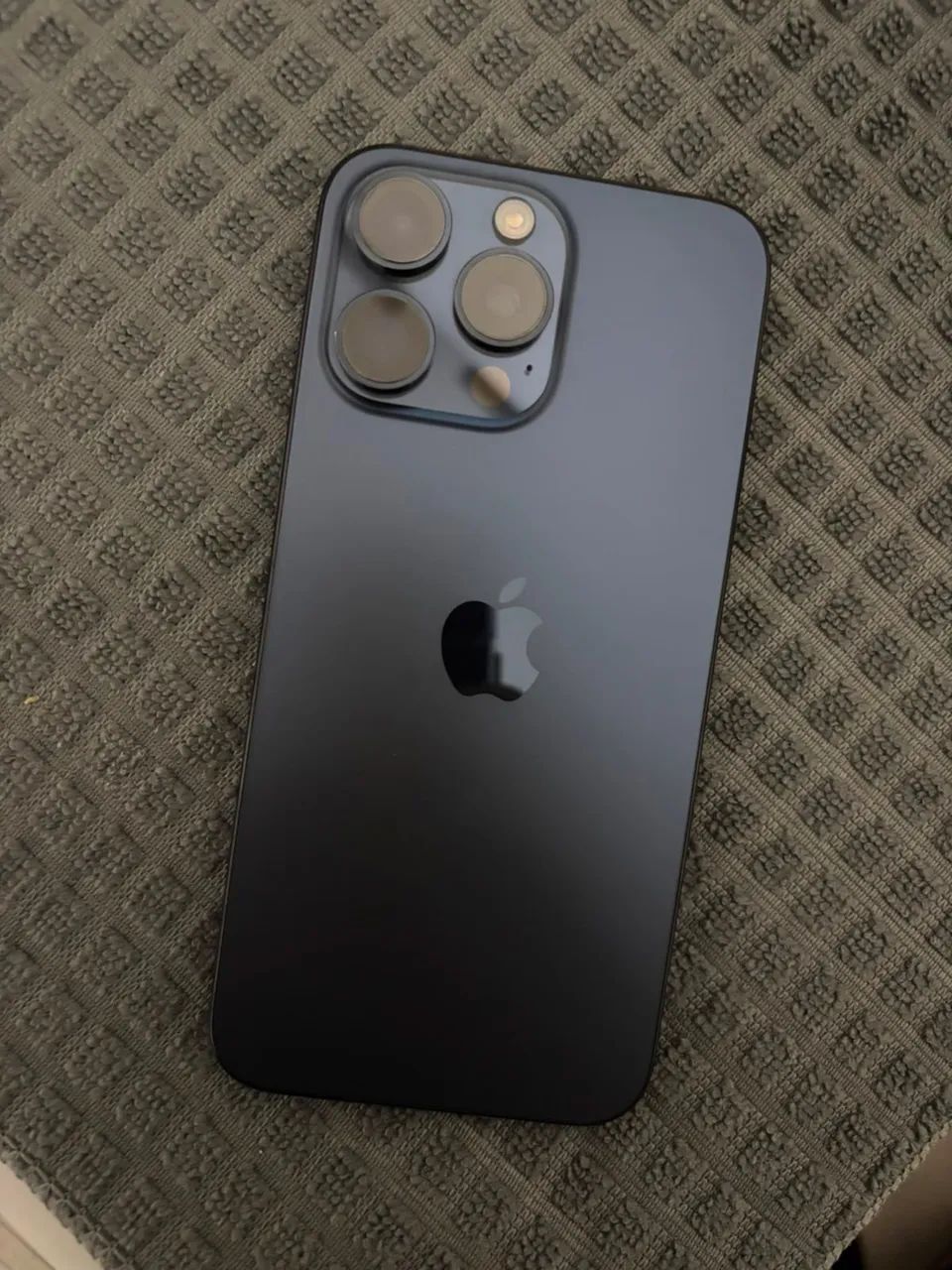 iPhone 15 Pro max  - Foto 2