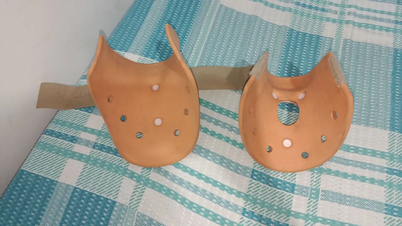 Colar cervical com orifício ( tamanho g) - Foto 3