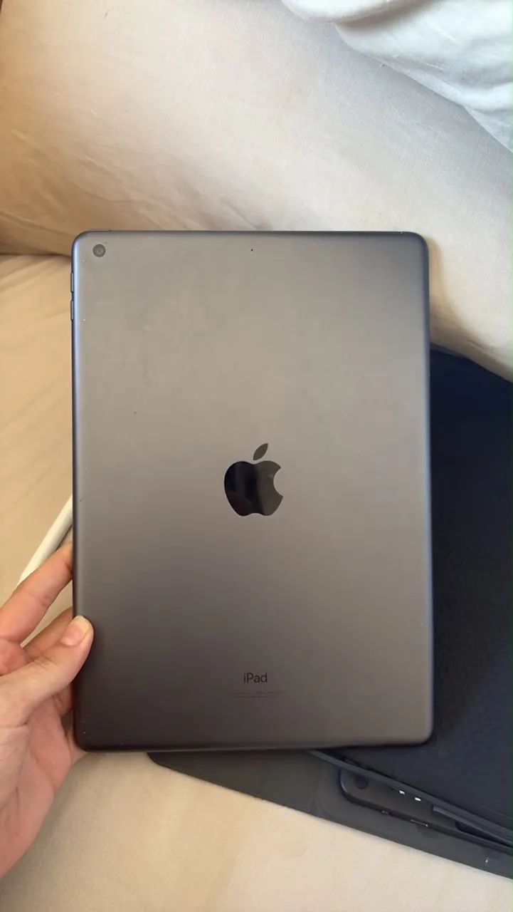 iPad Apple + Apple Pencil original+ capa teclado- Excelente Estado - Foto 3