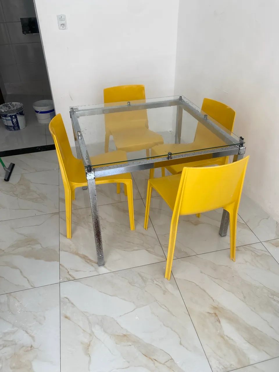 Mesa e cadeiras  - Foto 3