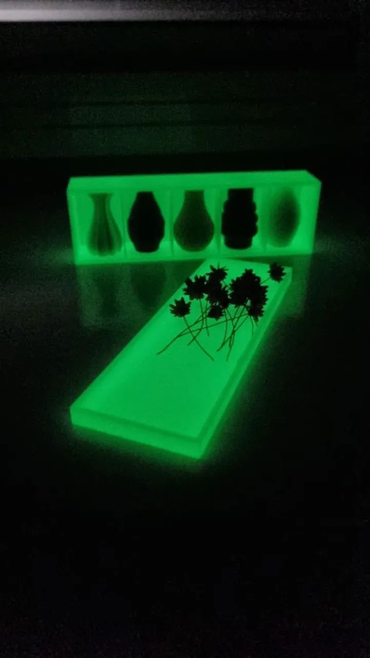 Kit com 5 mini vasos mais caixa que brilha no escuro  - Foto 2