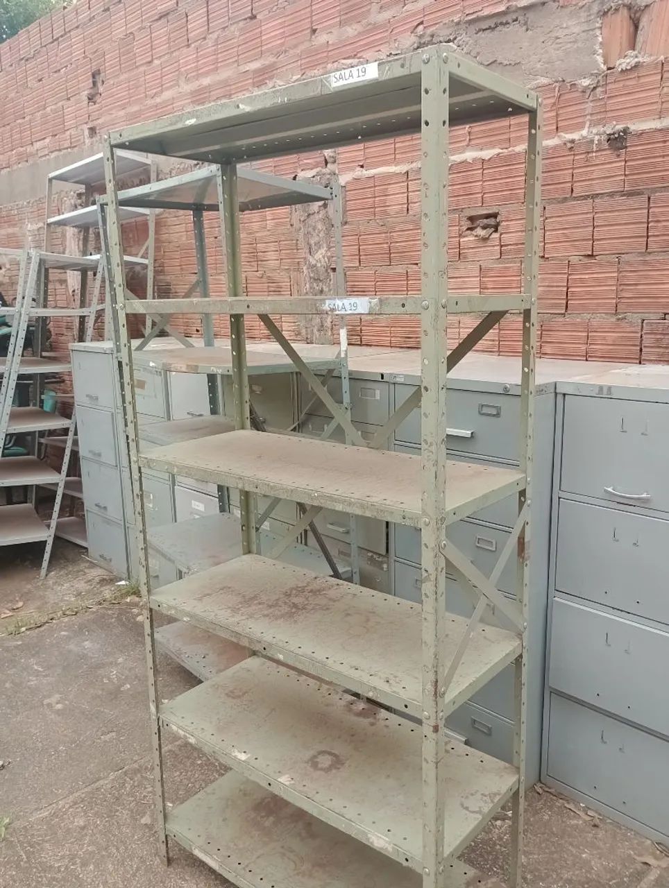 prateleiras usadas 
