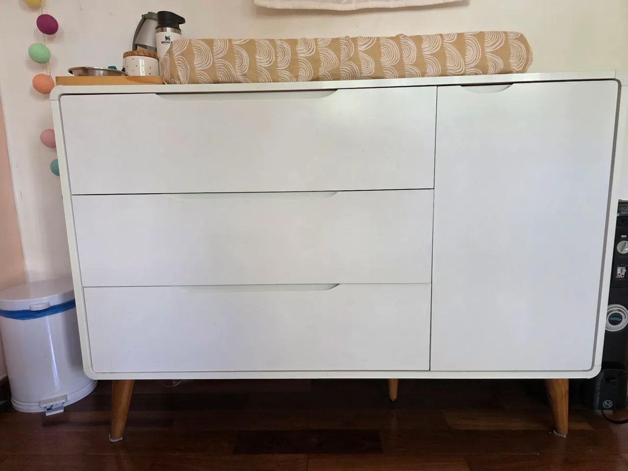 Cômoda com espaço para trocador