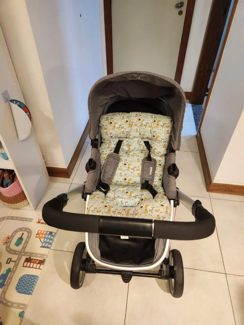 Carrinho Epic Lite - Marca Infanti (Carrinho, Moises e bebe conforto) - Foto 3