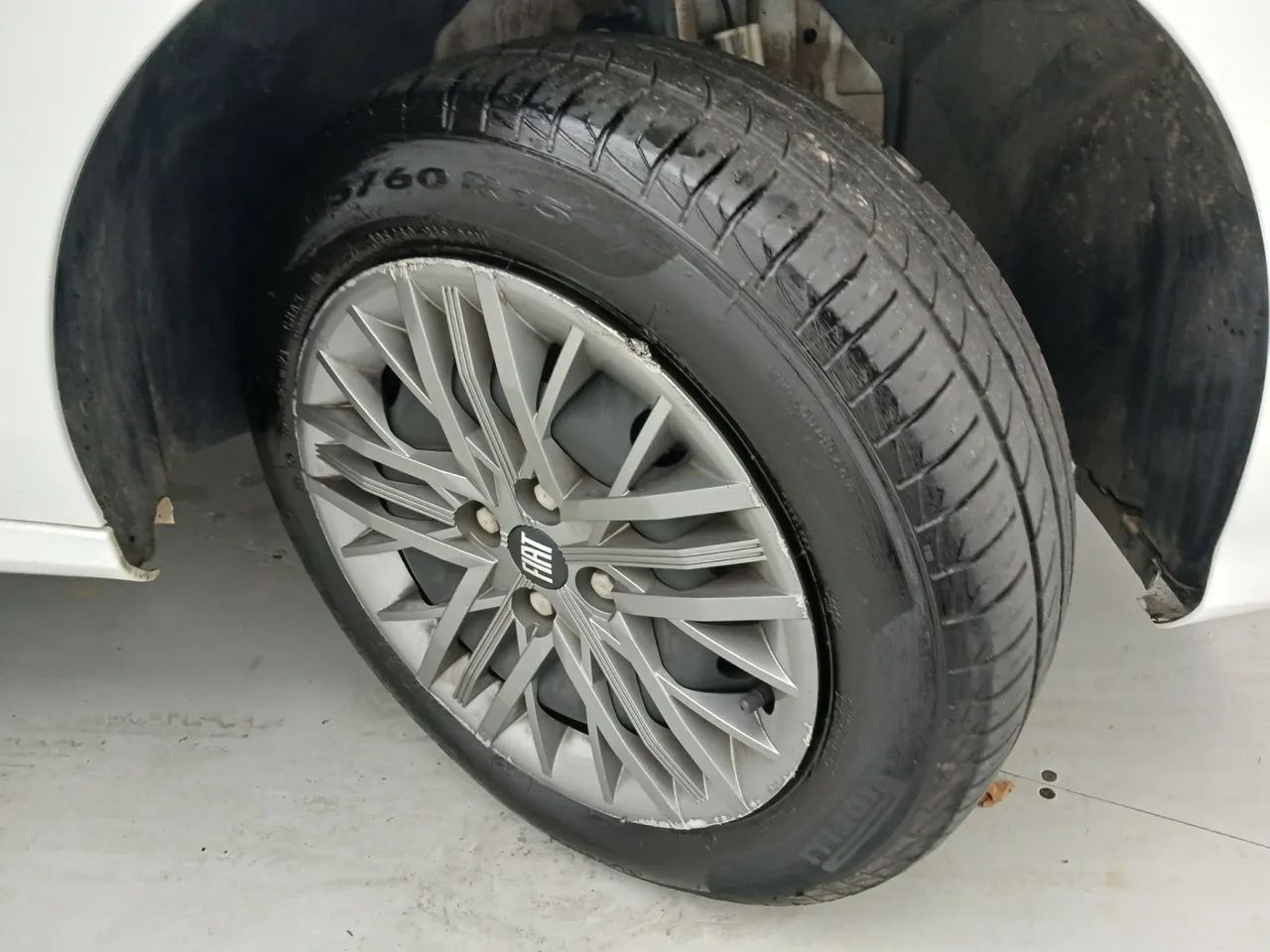 Fiat Cronos Drive 1.0 6V, foto 14 de 18