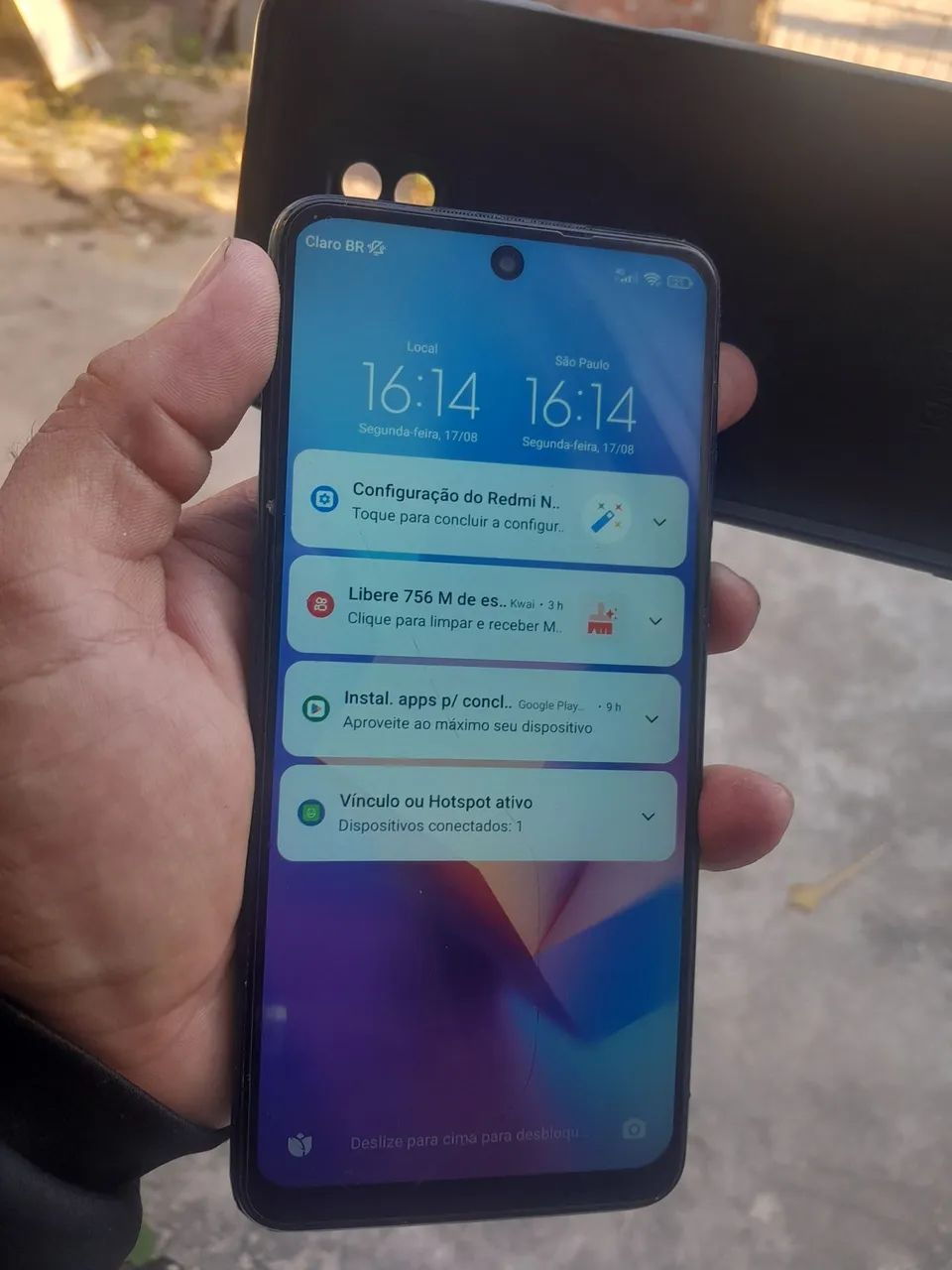 Note 9s top