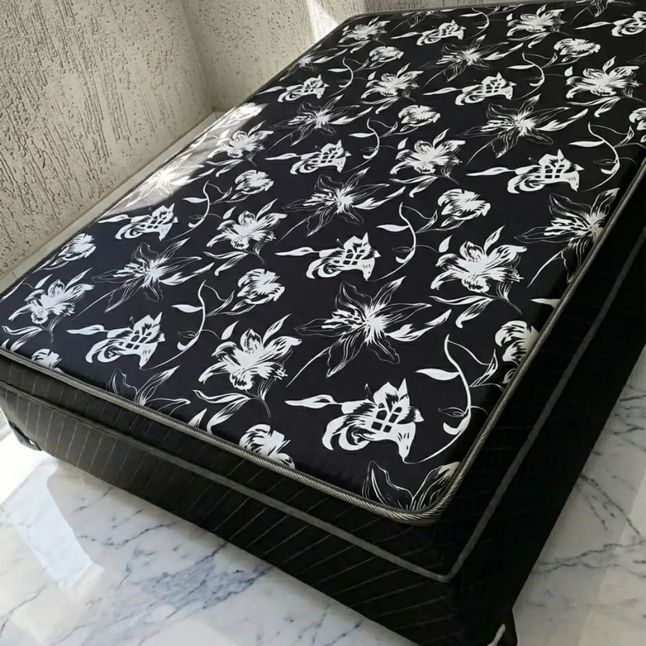 ?Cama Box Casal Nova 450,00 Paga na entrega ?