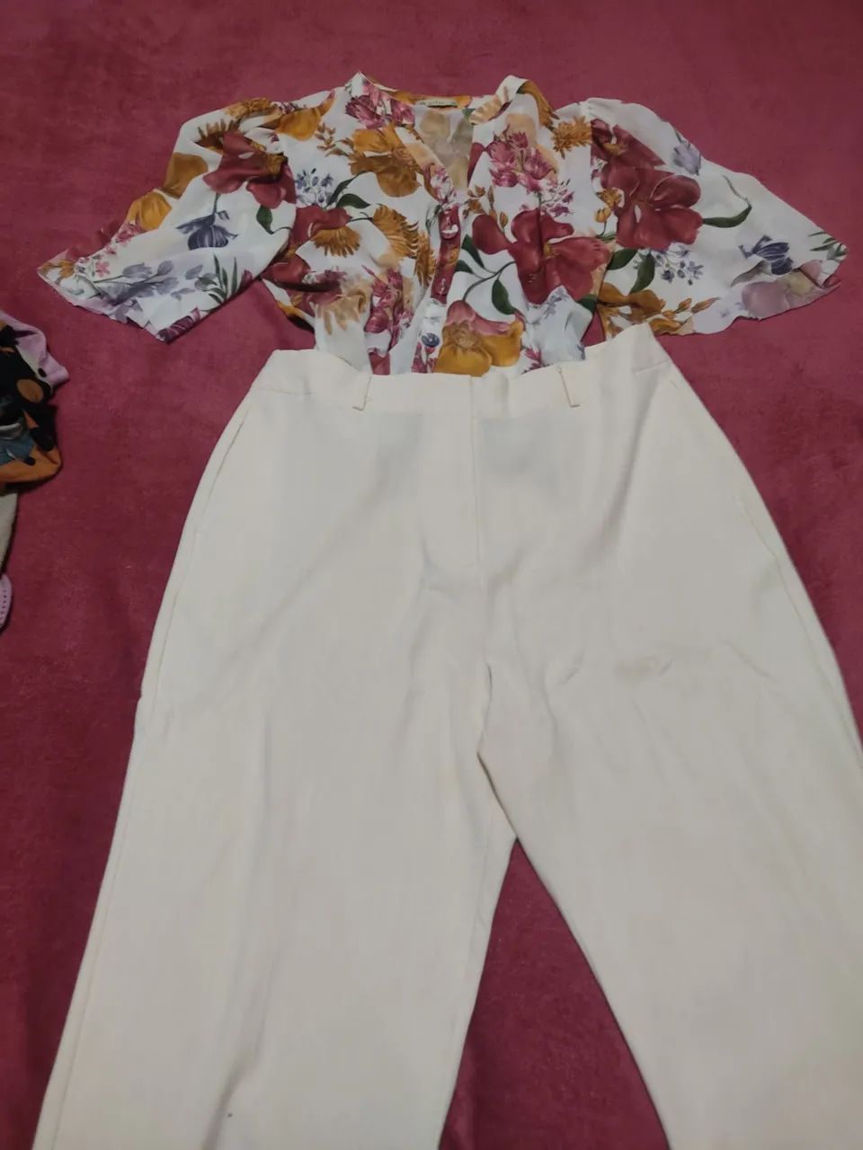 Calça social e blusa feminina 