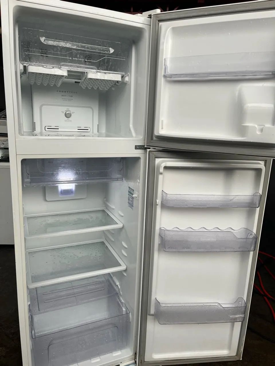 Geladeira Electrolux 280L