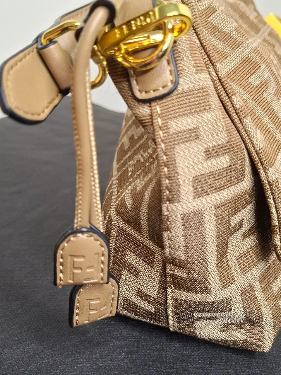 Bolsa Fendi Italiana - Foto 4