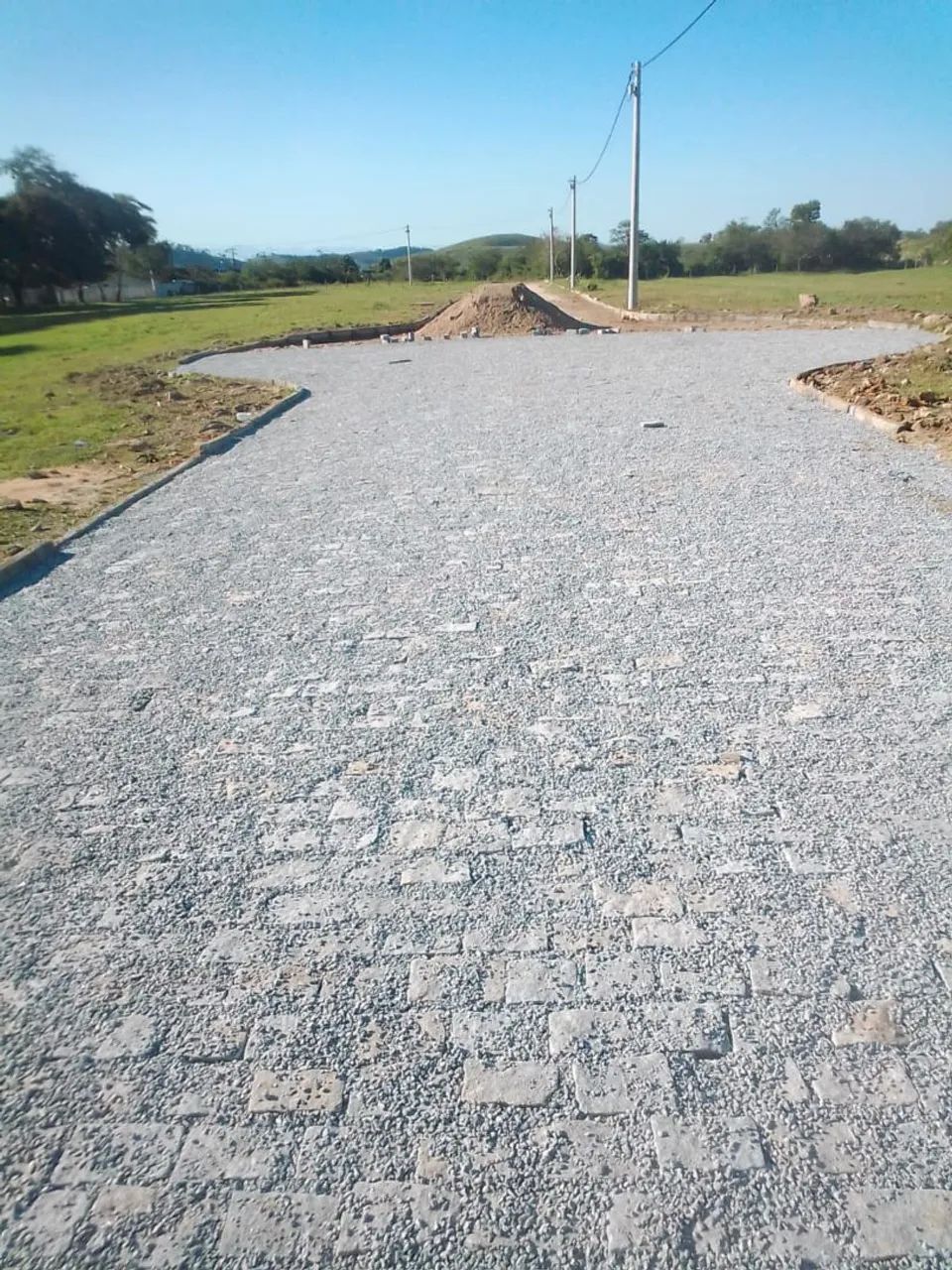 Pedra portuguesa, inter travados, paralelos e blocos - Foto 3
