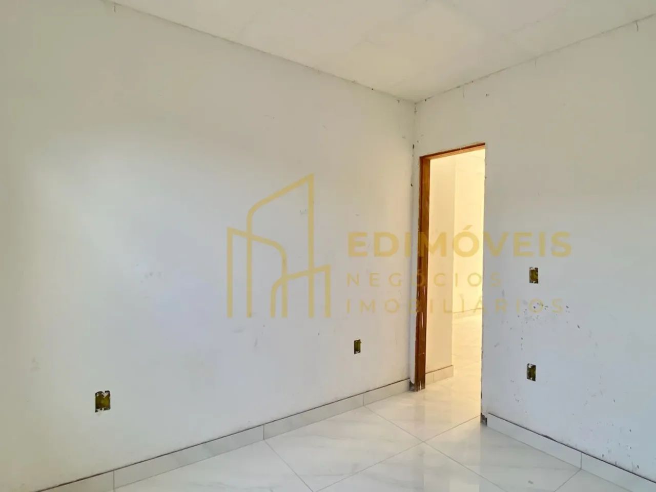 Casa incrível em Planície da Serra! 2 quartos e 2 vagas de garagem. - Foto 4
