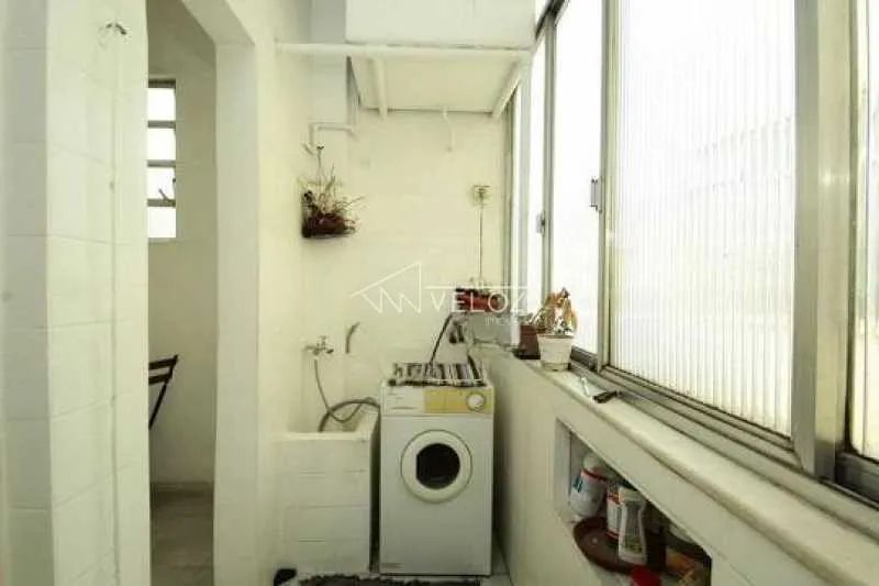 Apartamento - / Residencial / Glória