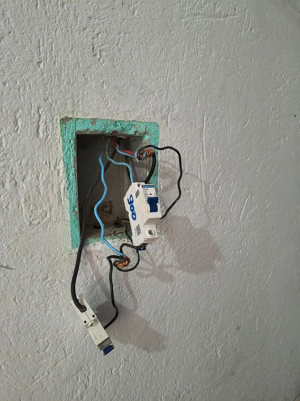 Pedreiro telhado eletricista  - Foto 3