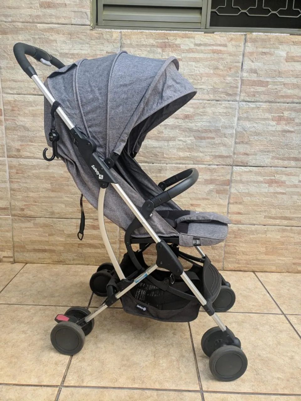 Carrinho de Bebê Safety 1st (acompanha almofada que é comprada à parte)   - Marca: Safety  - Foto 4