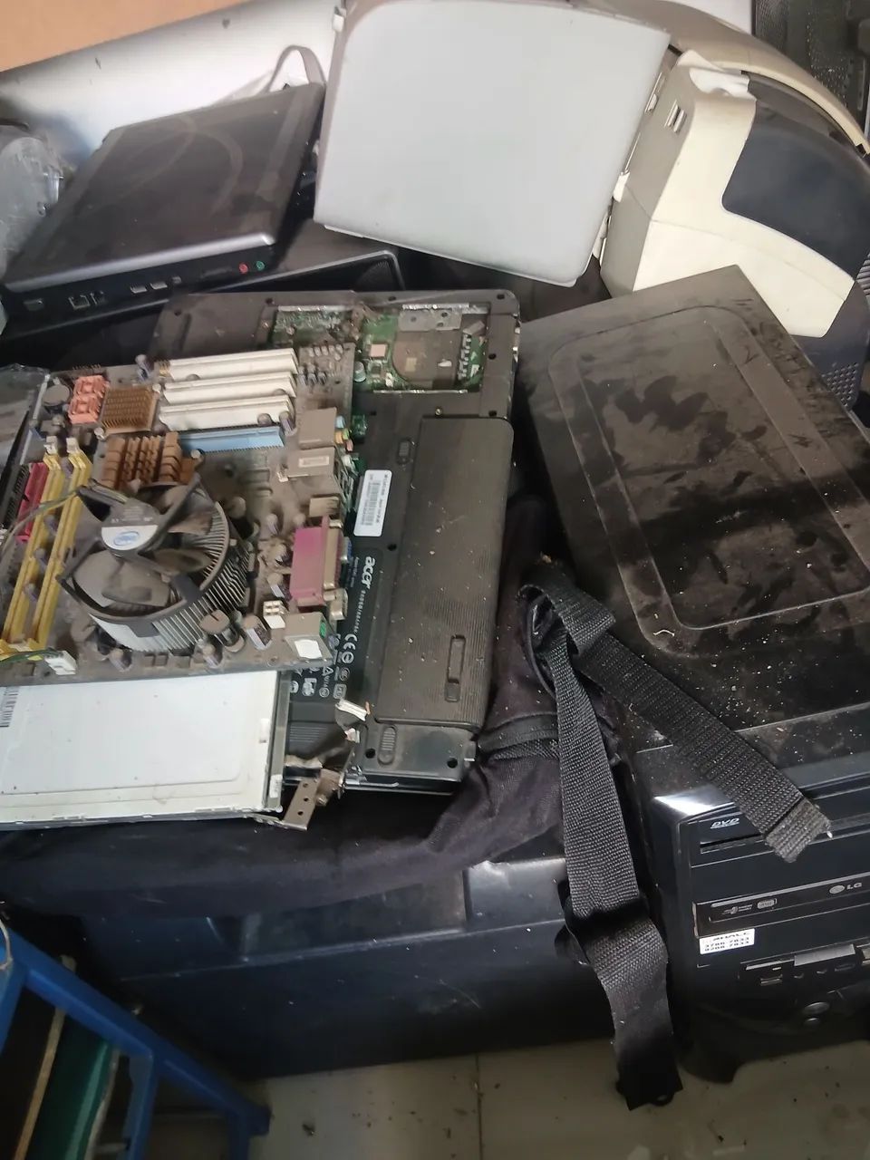 Computadores e notebooks  reutilizável 