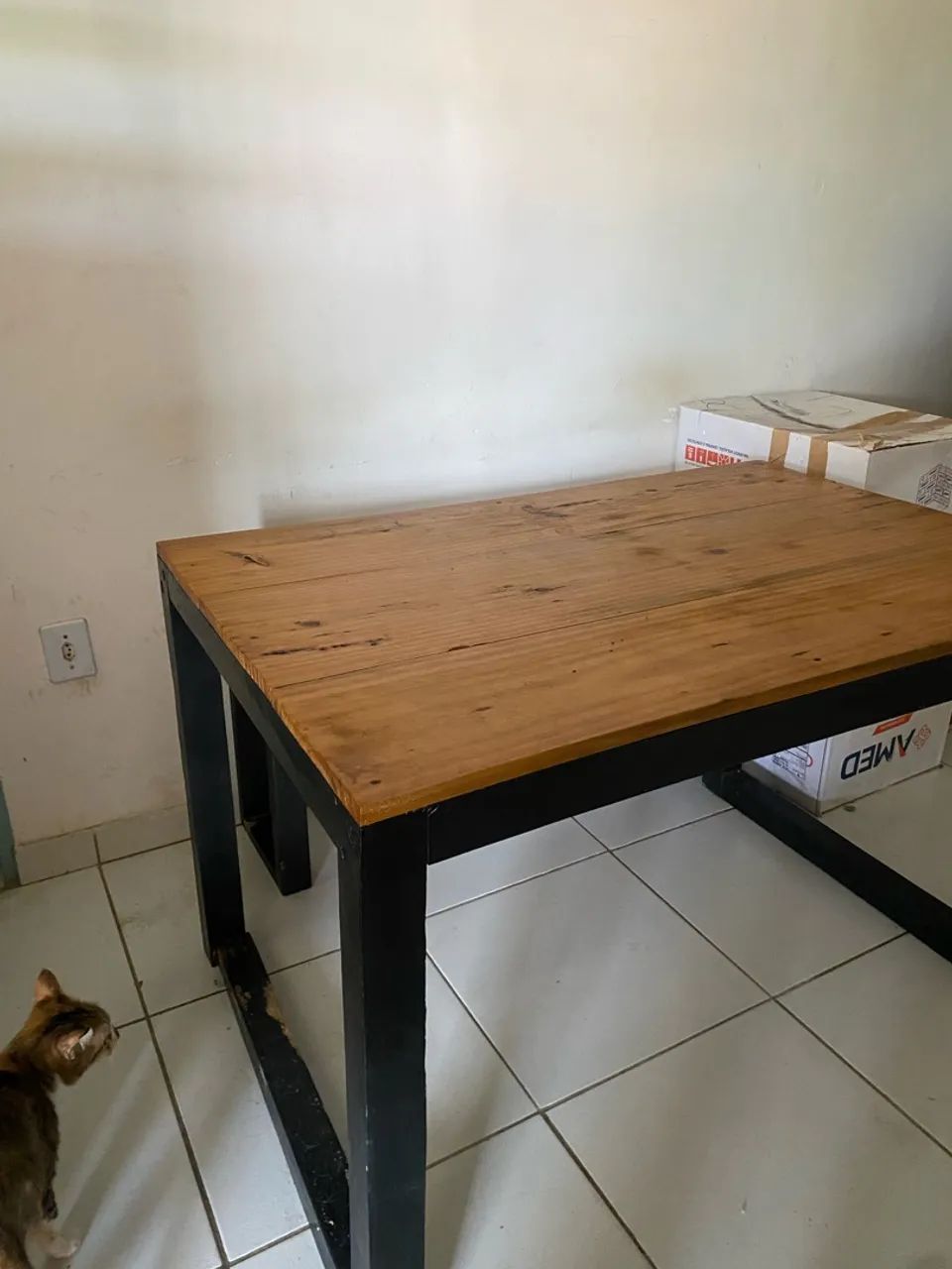 MESA DE MADEIRA COM BANCO - Foto 5