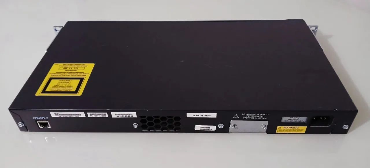 Switch Cisco Catalyst 2960 24 Portas Gerenciável