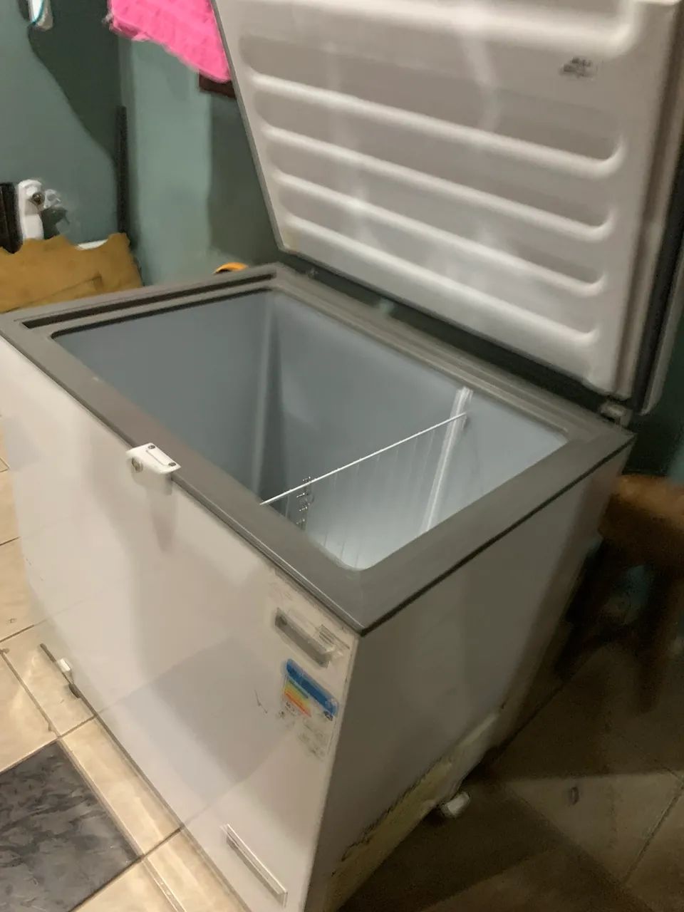 Vendo esse frezer semi novo consul 