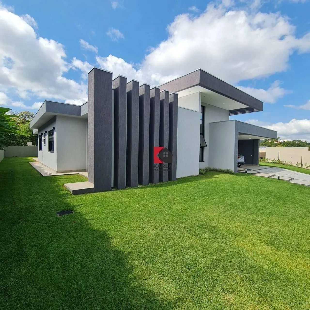 CASA COM PISCINA, 04 QUARTOS SENDO 01 SUÍTE EM CONDOMÍNIO! - Foto 2