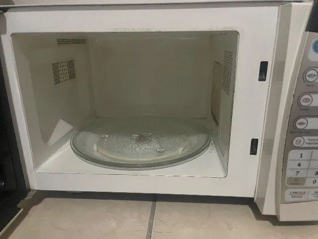 Vende-se microondas com defeito de uso  - Foto 2