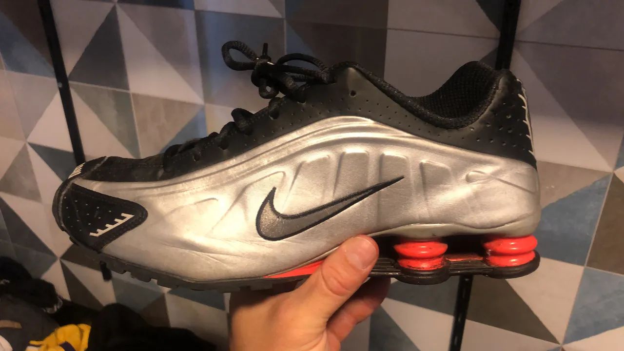 R4 Nike ORIGINAL 