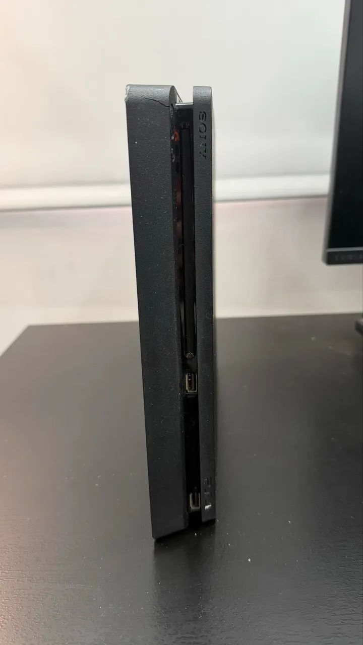 PlayStation 4 PS4 + 2 Jogos - Foto 4