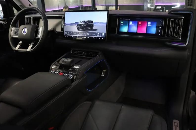 Denza B5 4WD, foto 10 de 16