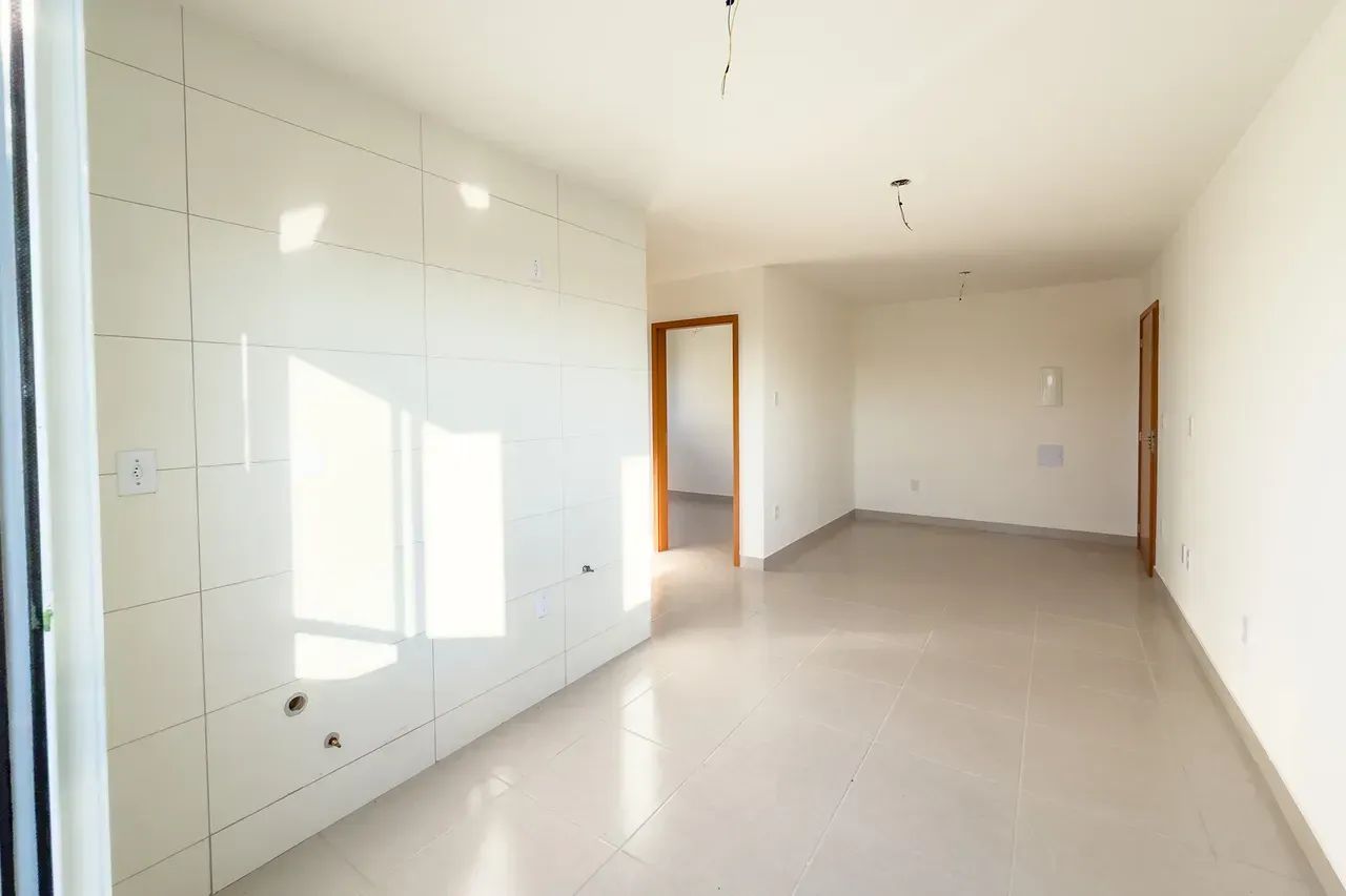 Apartamento com 2 Dormitórios, Ambientes Integrados e Sacada - Foto 4