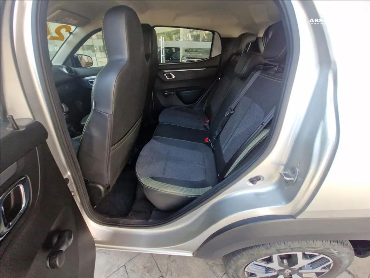 Renault Kwid OUTSIDER 1.0 Flex 12V 5p Mec., foto 15 de 16