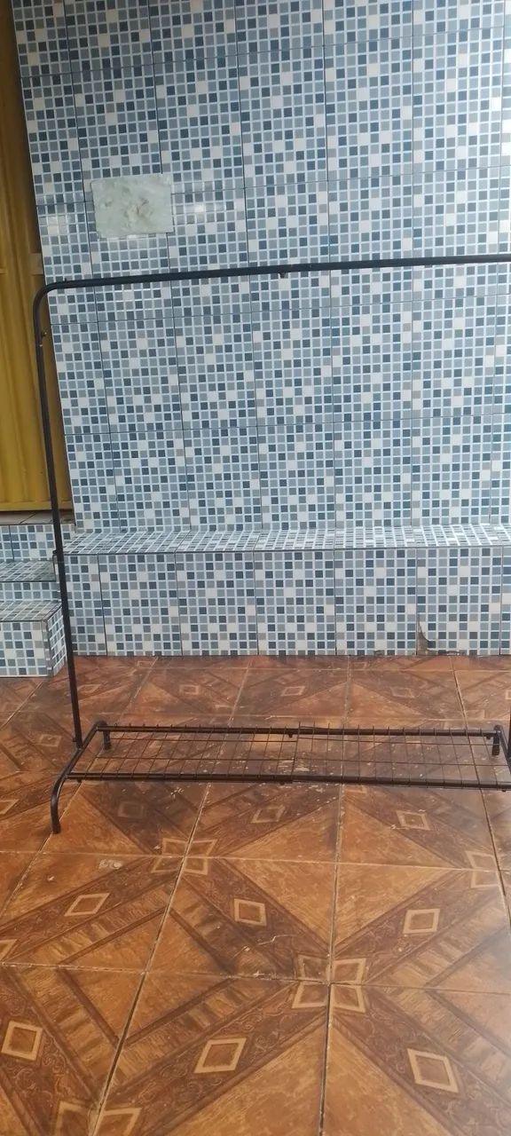Arara de colocar  roupas  - Foto 2