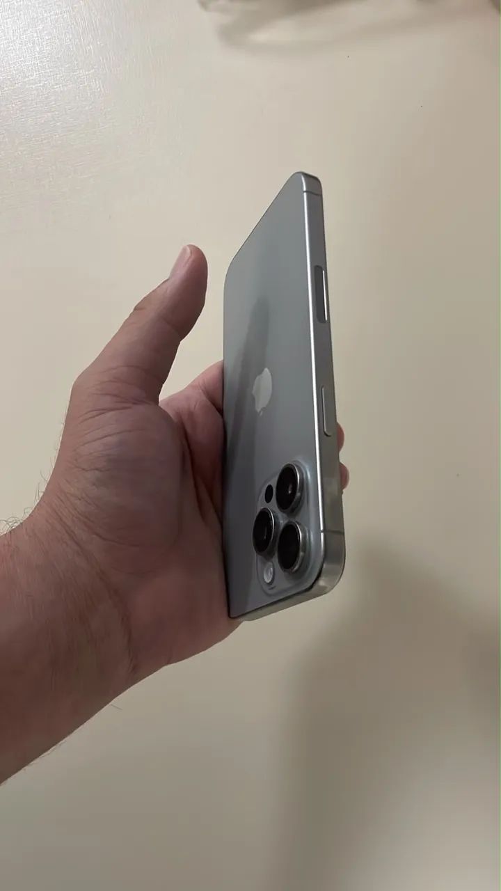 Vendo iPhone 15 Pro Max 256GB, cor Titânio Natural  - Foto 5