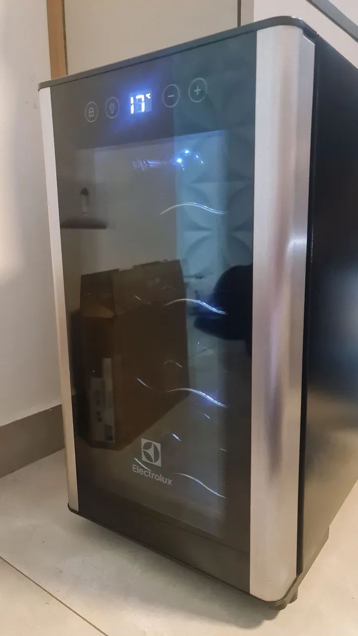 Adega electrolux