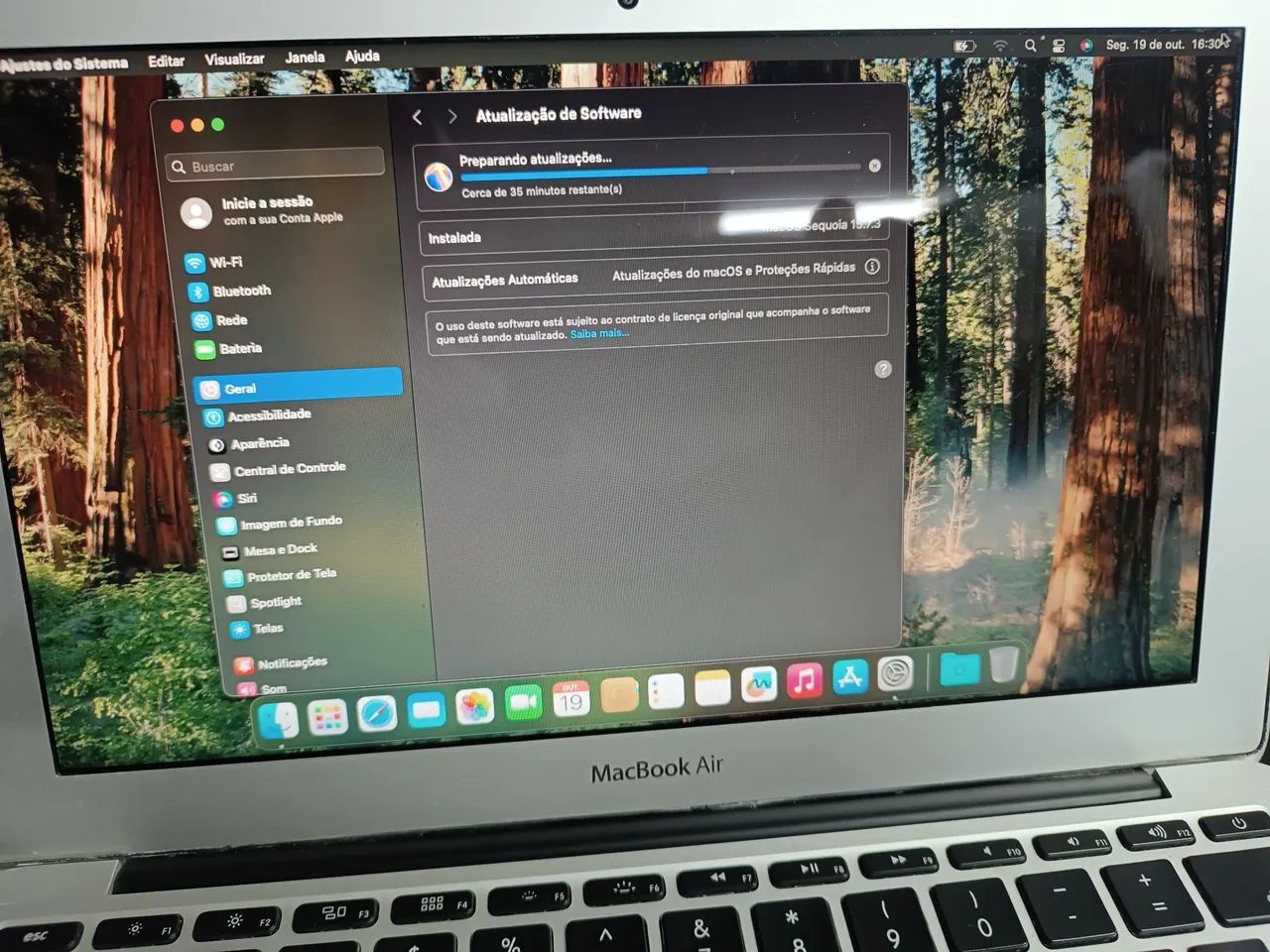 MacBook Air 2013 Sequoia 15.8.1 