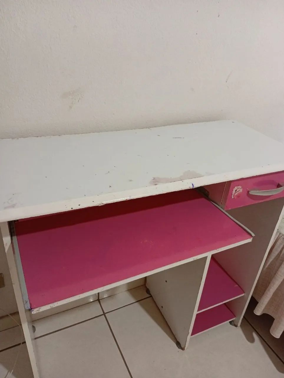 Mesa de estudo/escritório com gaveta - Foto 2
