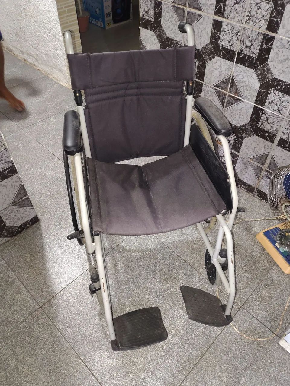 Cadeira de roda novinha !!! - Foto 4