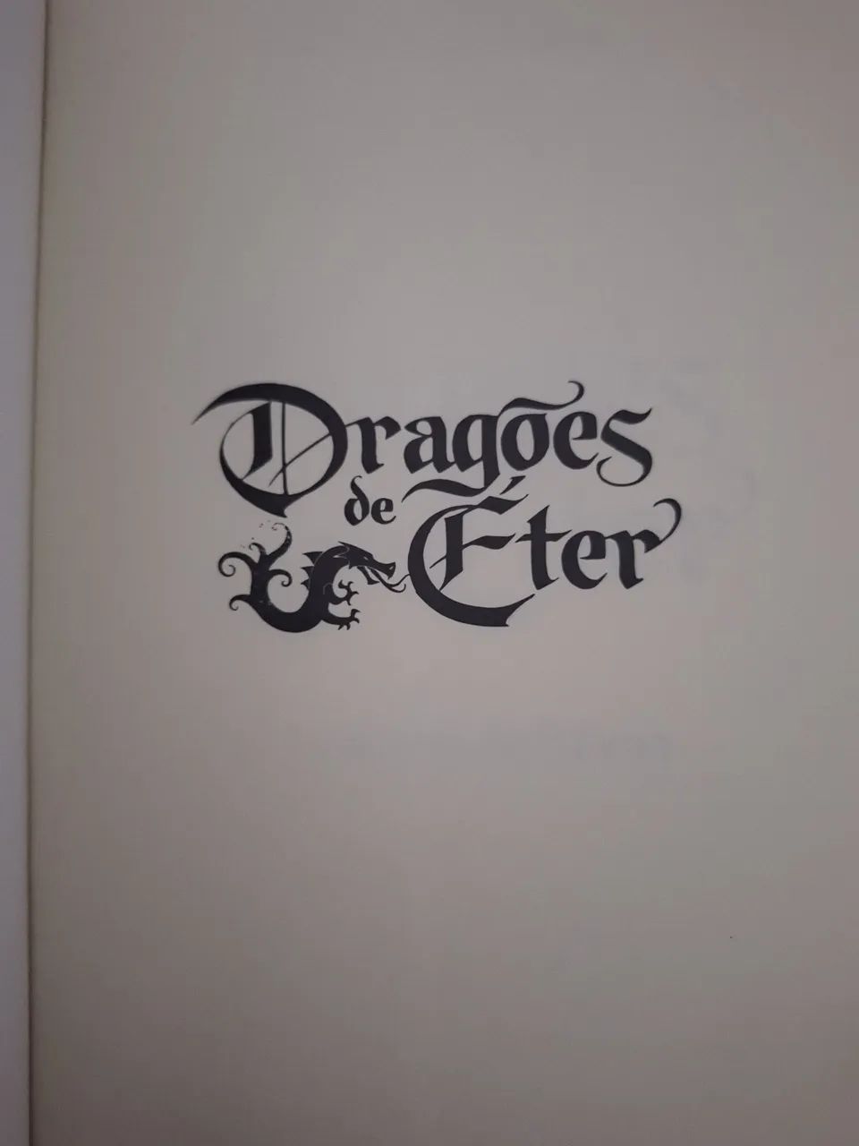 Livro Dragões de Éter - Raphael Draccon - Foto 2