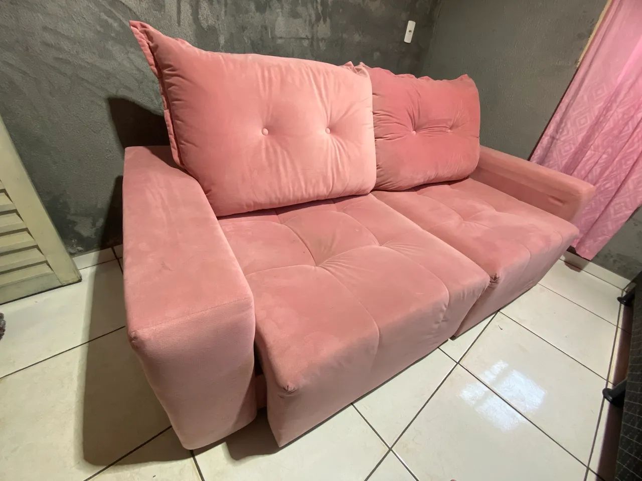 Vendo sofá bom e barato 