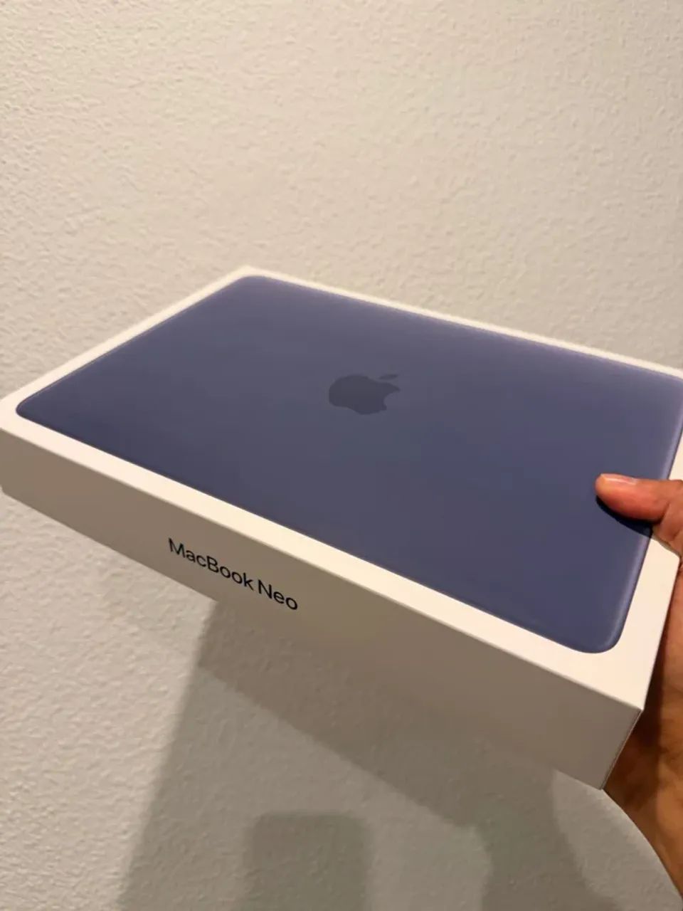 MacBook Neo インディゴ256GBです！ MacBook Neo, インディゴ, 256GBを購入 - Apple（日本）