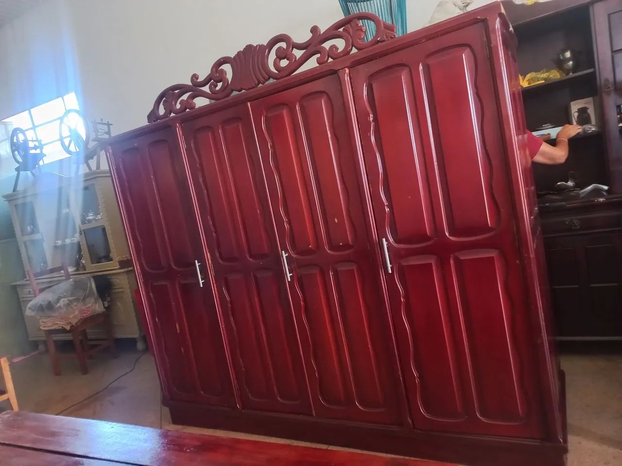Guarda roupa de madeira - Foto 2