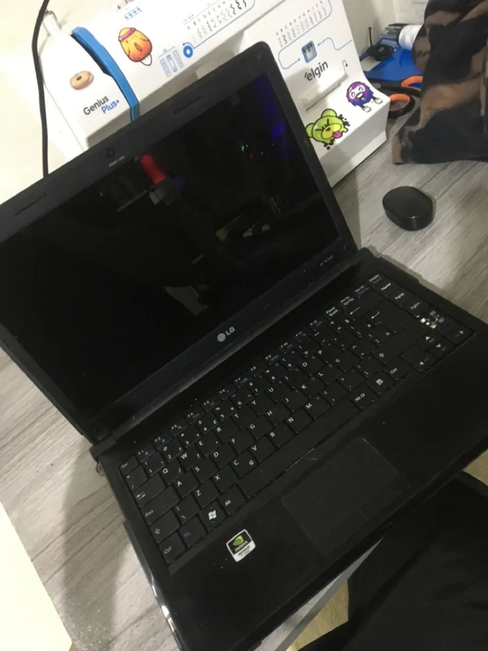 Notebook lg a410 4gb ram 500gb  - Foto 2