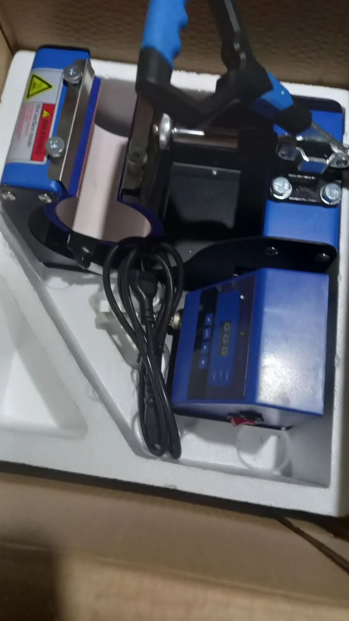 Vendo Máquina de estampar canecas  - Foto 4