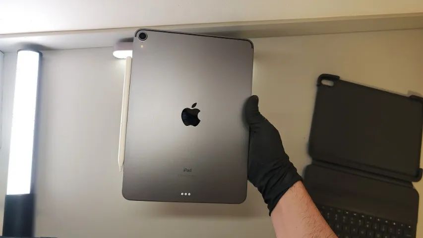 iPad Pro 11" 1ª Geração + Teclado + Apple Pencil - Foto 5