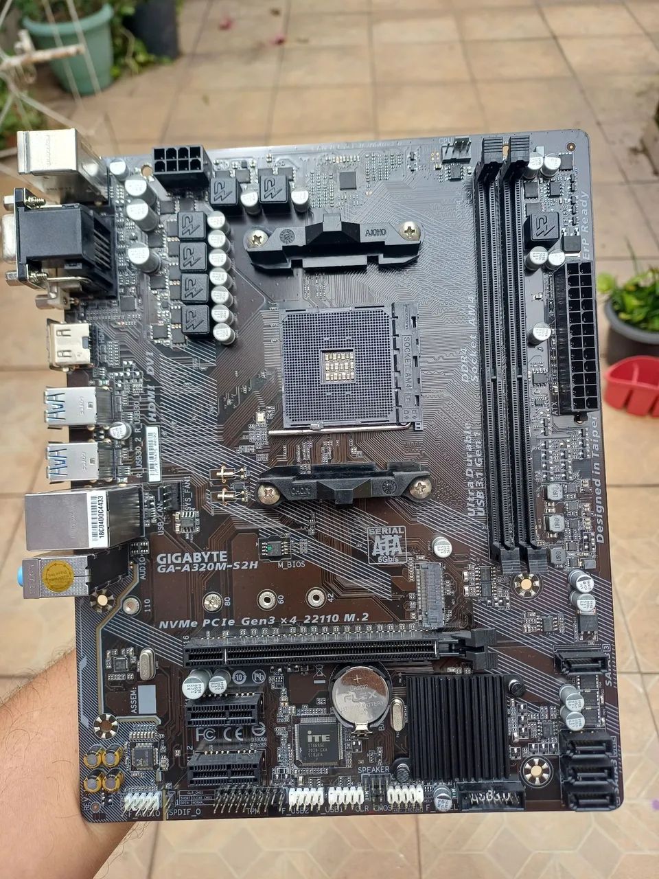 PLACA MAE A320 GIGABYTE  - Foto 2