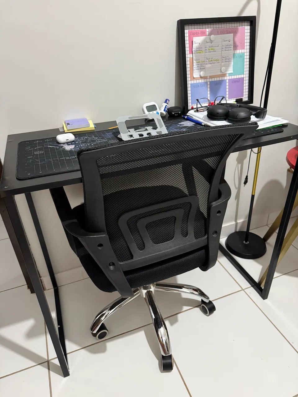 Cadeira de escritório e mesa  - Foto 2