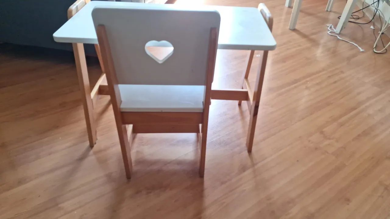 Mesa e cadeira infantil.  - Foto 2