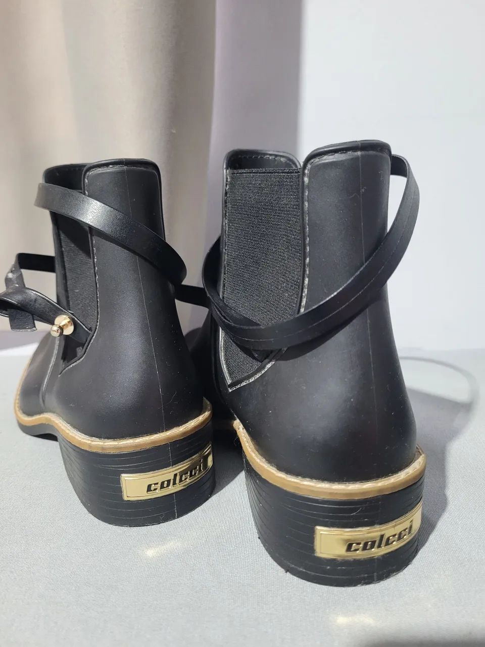 Bota colcci